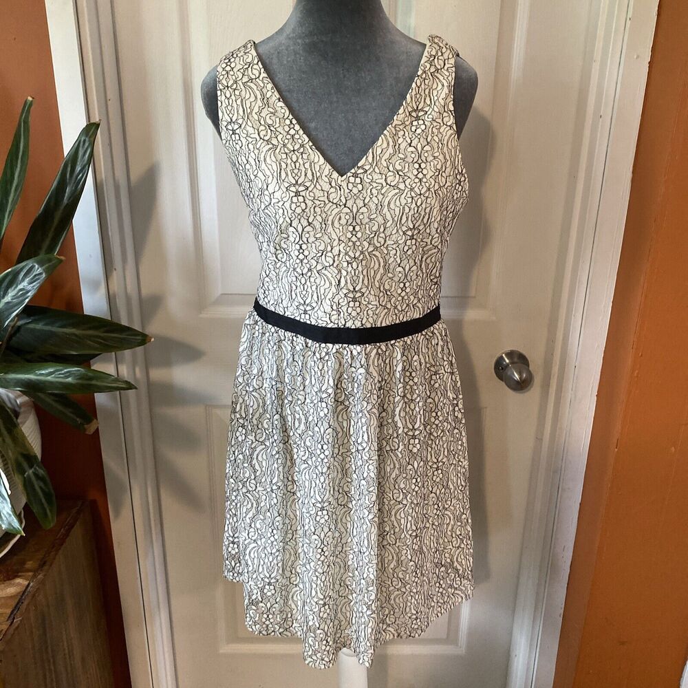 Maurices Dress Women’s Size 5/6 Floral Zip Back V Neck Sleeveless NWT